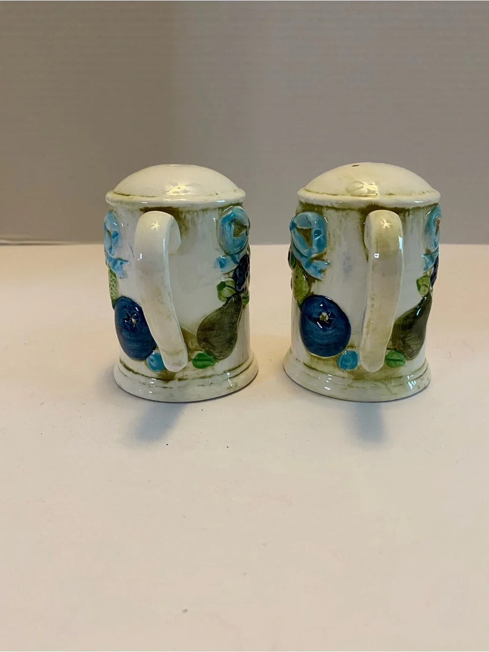 Napcoware Made in Japan S&P Shakers Fruit Design C-8268 No Chips Or Cracks.